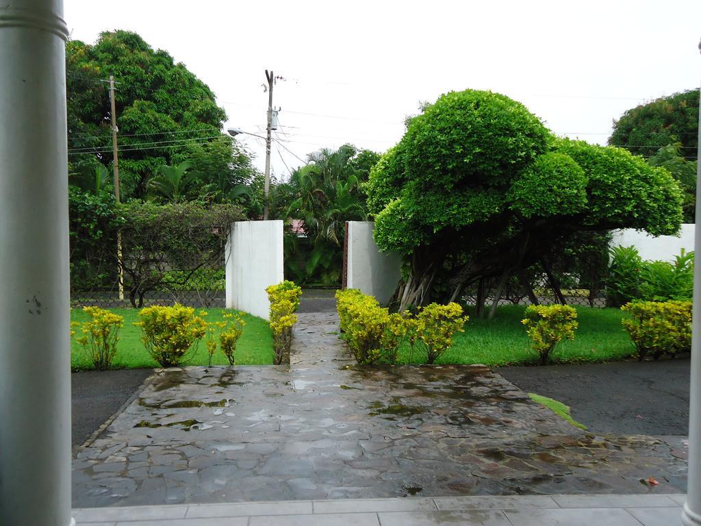 Hotel Casa del Sol Managua Esterno foto